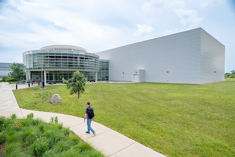 Center for Nanoscale Materials facilities. 