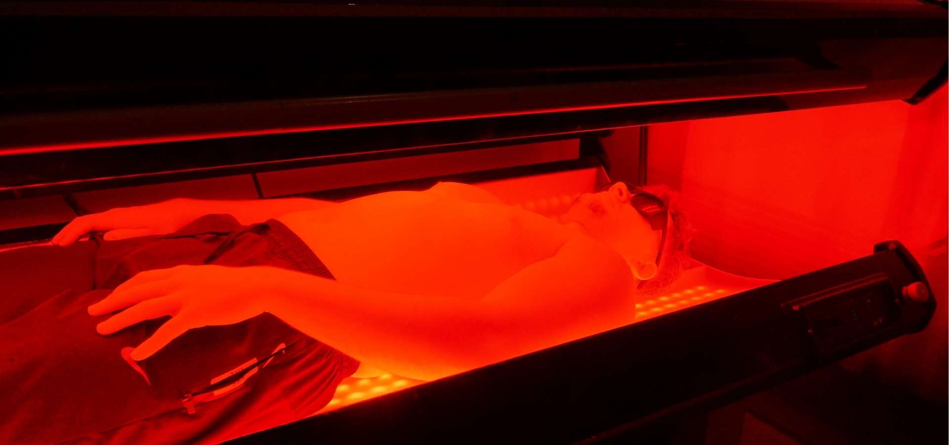 NovoTHOR red light therapy at Omnia Lifestyle, reachable from Twickenham