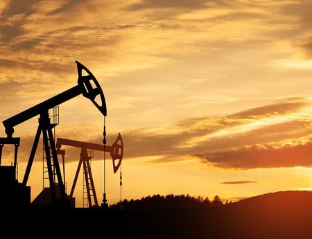 Precio del petróleo Brent supera 115 dólares, máximo desde 2022