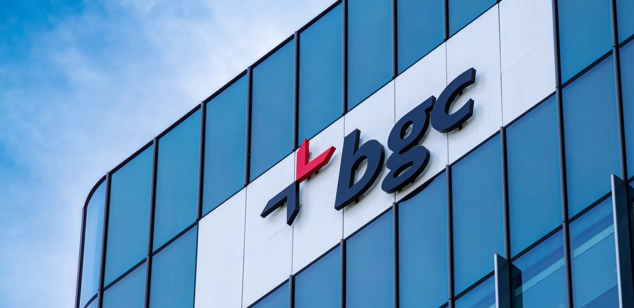 BGC Group alcanza ingresos récord de $2.940M en 2025