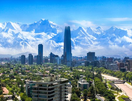 Chile primero: lo que XTB acaba de decir sobre LATAM sin decirlo