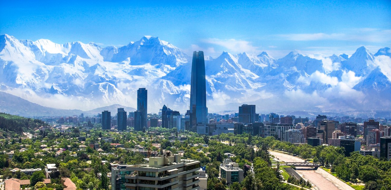 Chile primero: lo que XTB acaba de decir sobre LATAM sin decirlo