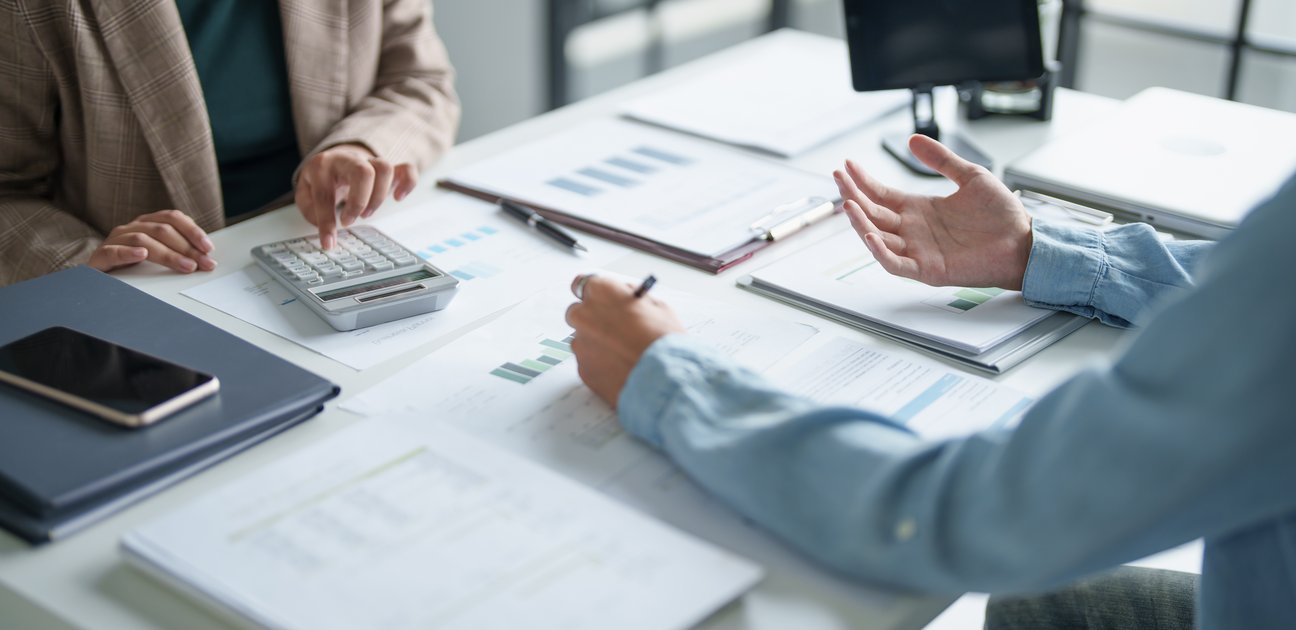 BlackBull Markets crece 30% con menor ganancia neta