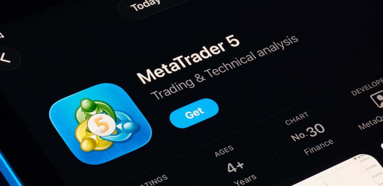 Asistente de IA de MetaTrader 5 supera el billón de tokens