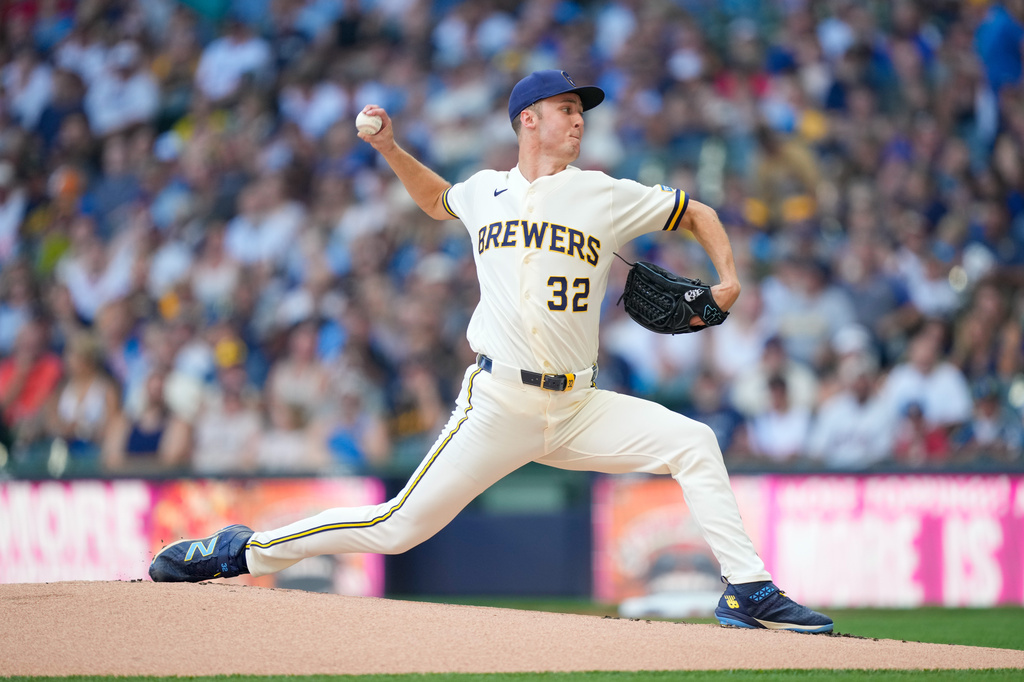 Milwaukee Brewers SP Jacob Misiorowski delivers a pitch against the Cincinnati Reds.