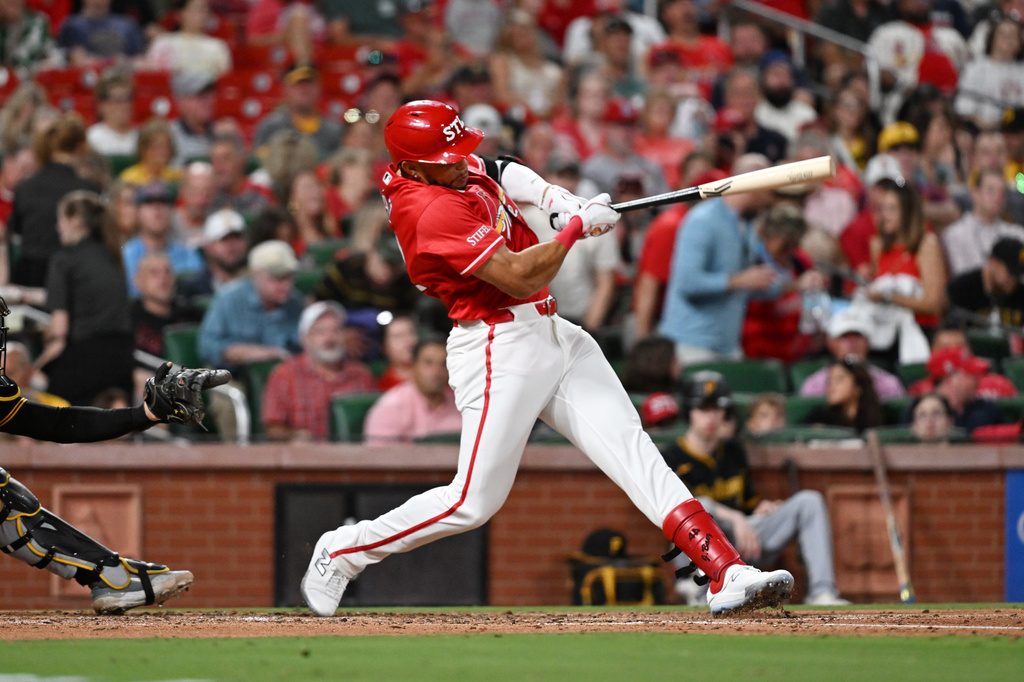 St. Louis Cardinals OF Joshua Báez hits the ball during an MLB game against the Pittsburgh Pirates.