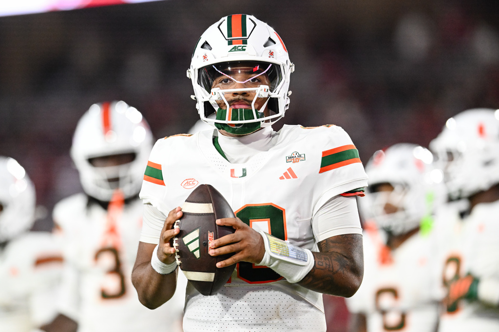 Miami Hurricanes QB Darian Mensah during a college football game against Stanford.
