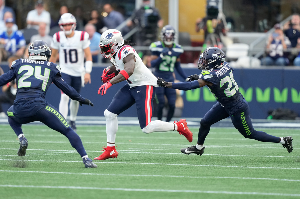 New England Patriots WR A.J. Brown during an NFL game against the Seattle Seahawks.