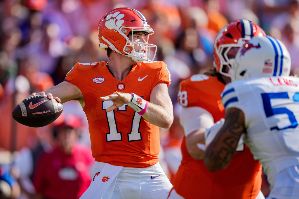 Clemson Tigers QB Christopher Vizzina during a college football game vs. SMU.