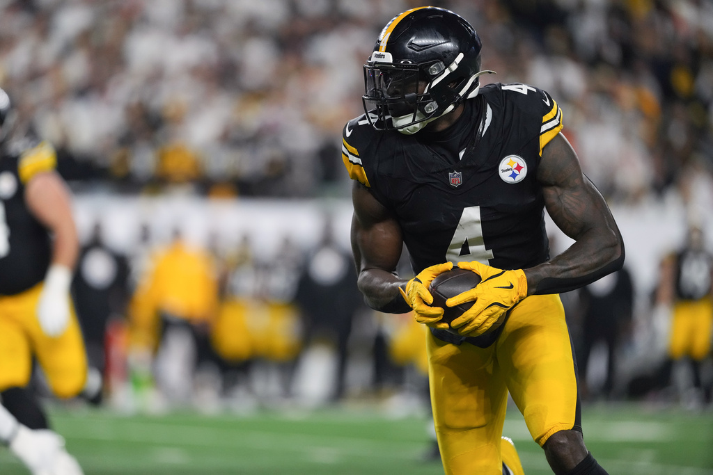 Pittsburgh Steelers WR DK Metcalf during an NFL game vs. the Cincinnati Bengals.