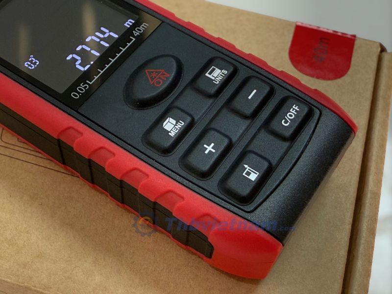 Total Meter E40 có các phím bấm dễ điều khiển