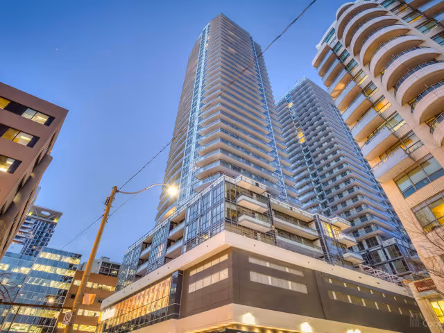 Madison à Yonge et Eglinton