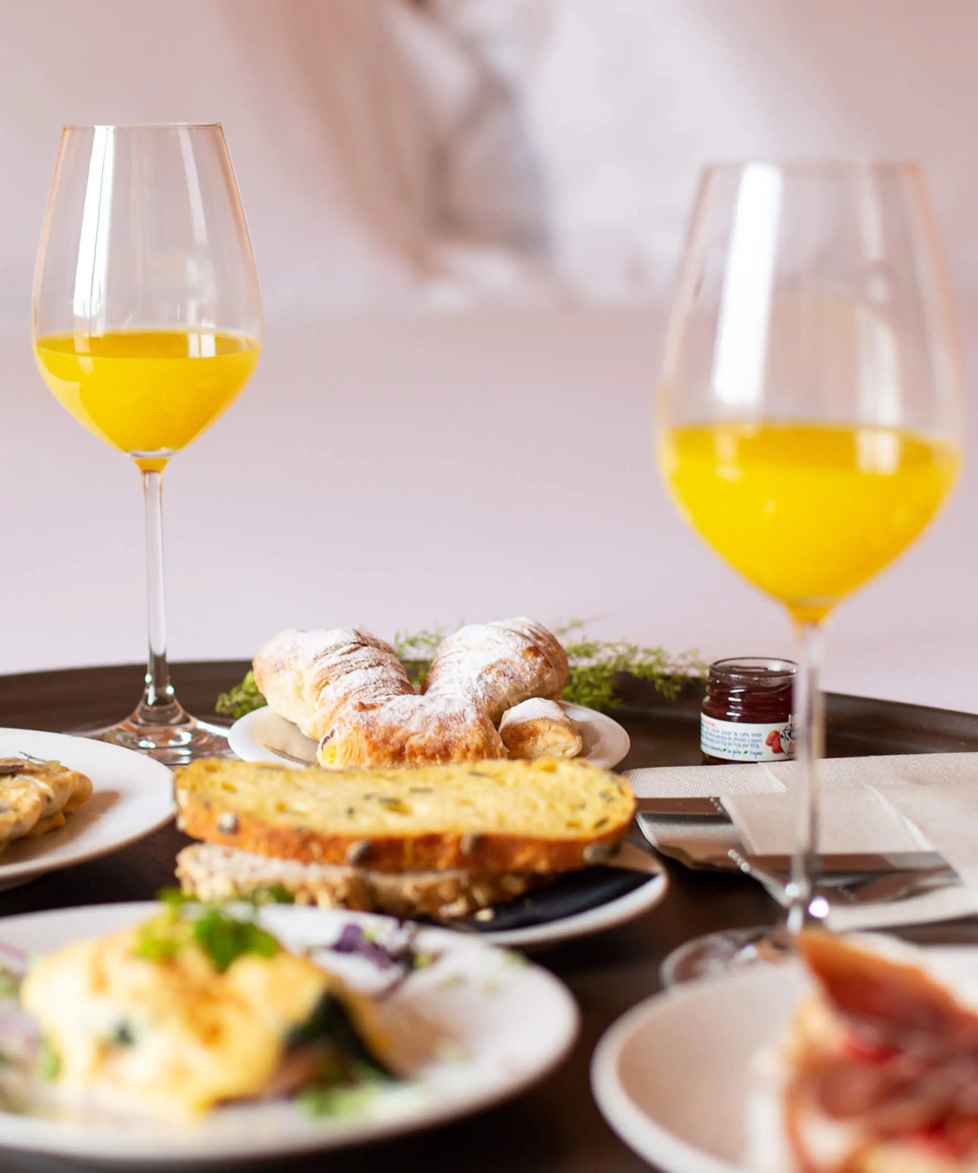 The Best Luxury Hotels Around the World: A Guide