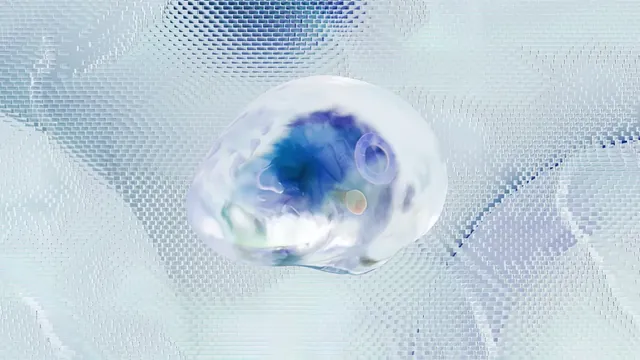 Abstrakte Glaskugel auf einem hellblauen Gewebe als Sinnbild für das vernetzte Matrix-Organisationsmodell