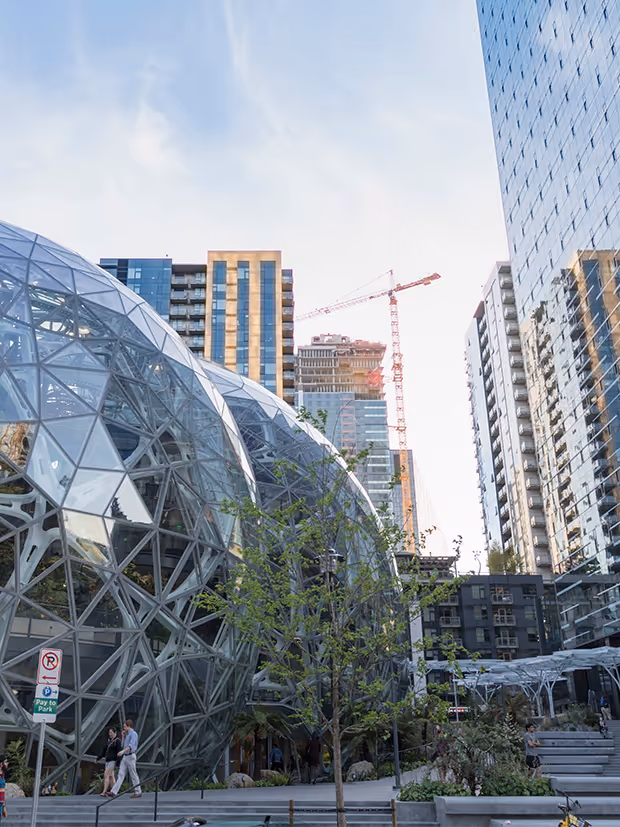 Structure architecturale complexe à NewYork pilotée par Prisme, COO fractionnel