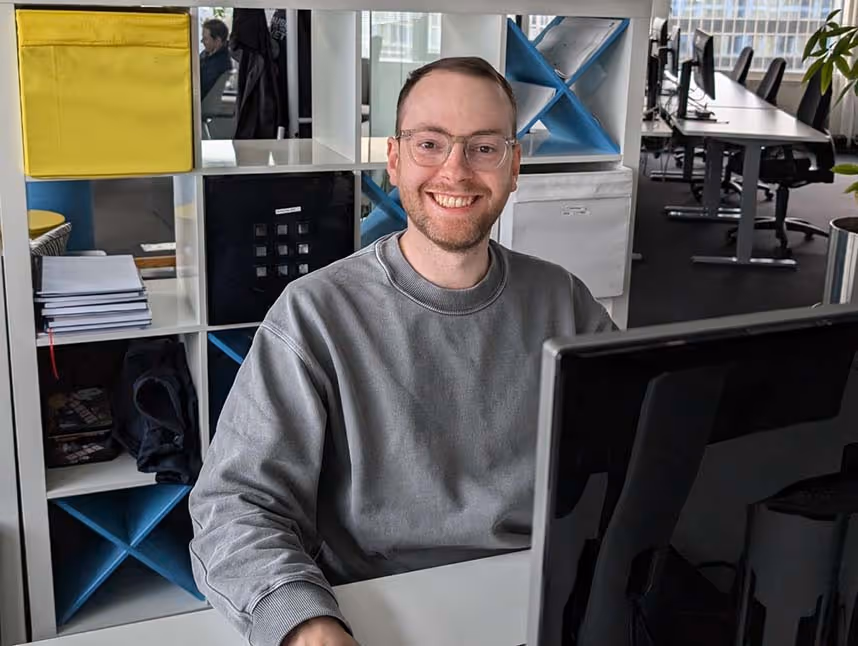 Simons Weg vom Werkstudenten zum Softwareentwickler bei Purple