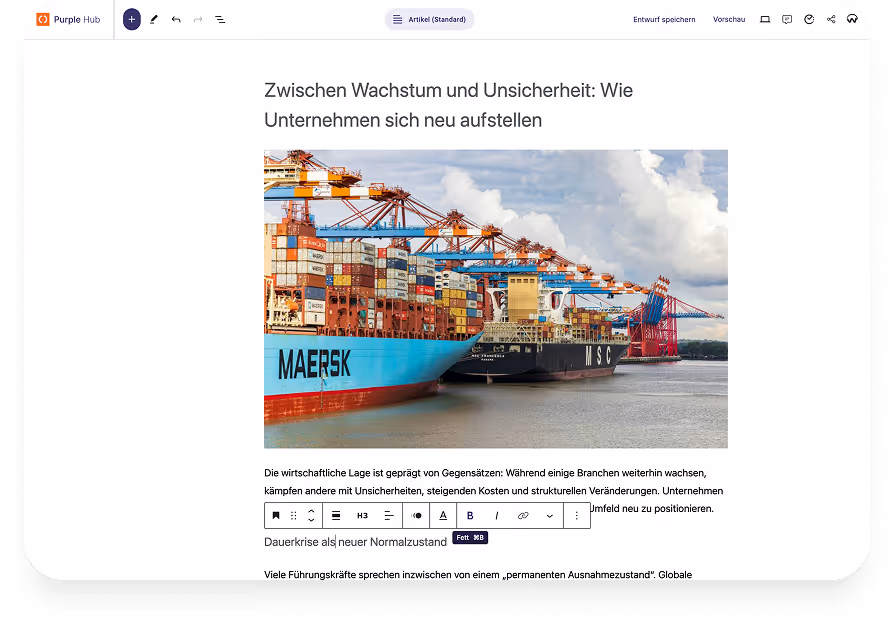 Containerfrachtschiffe von Maersk und MSC an einem Hafen mit Kränen und Containern beladen.