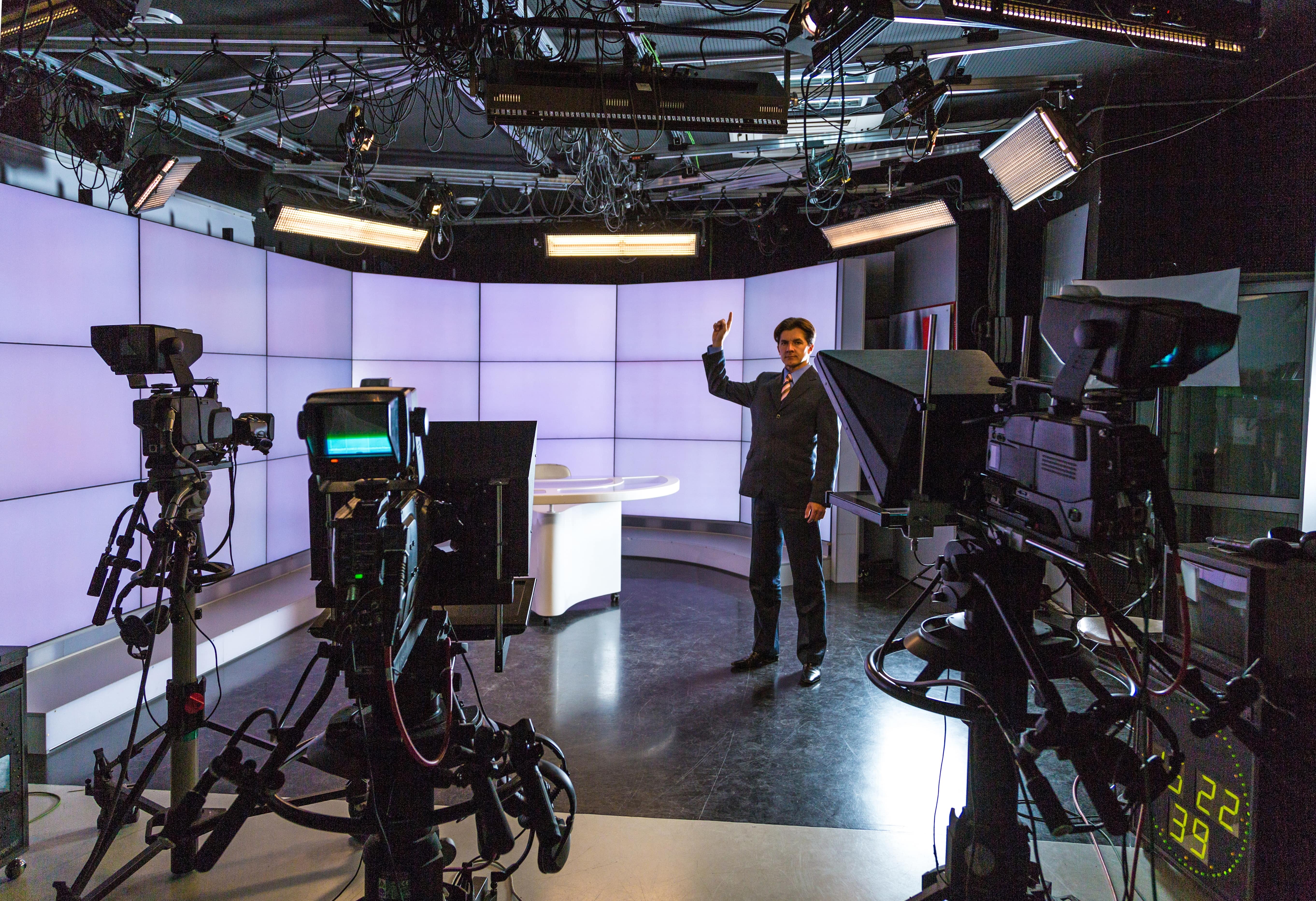 Vertical and Short-Form Explainer Videos: The New Frontier for Mobile Audiences
