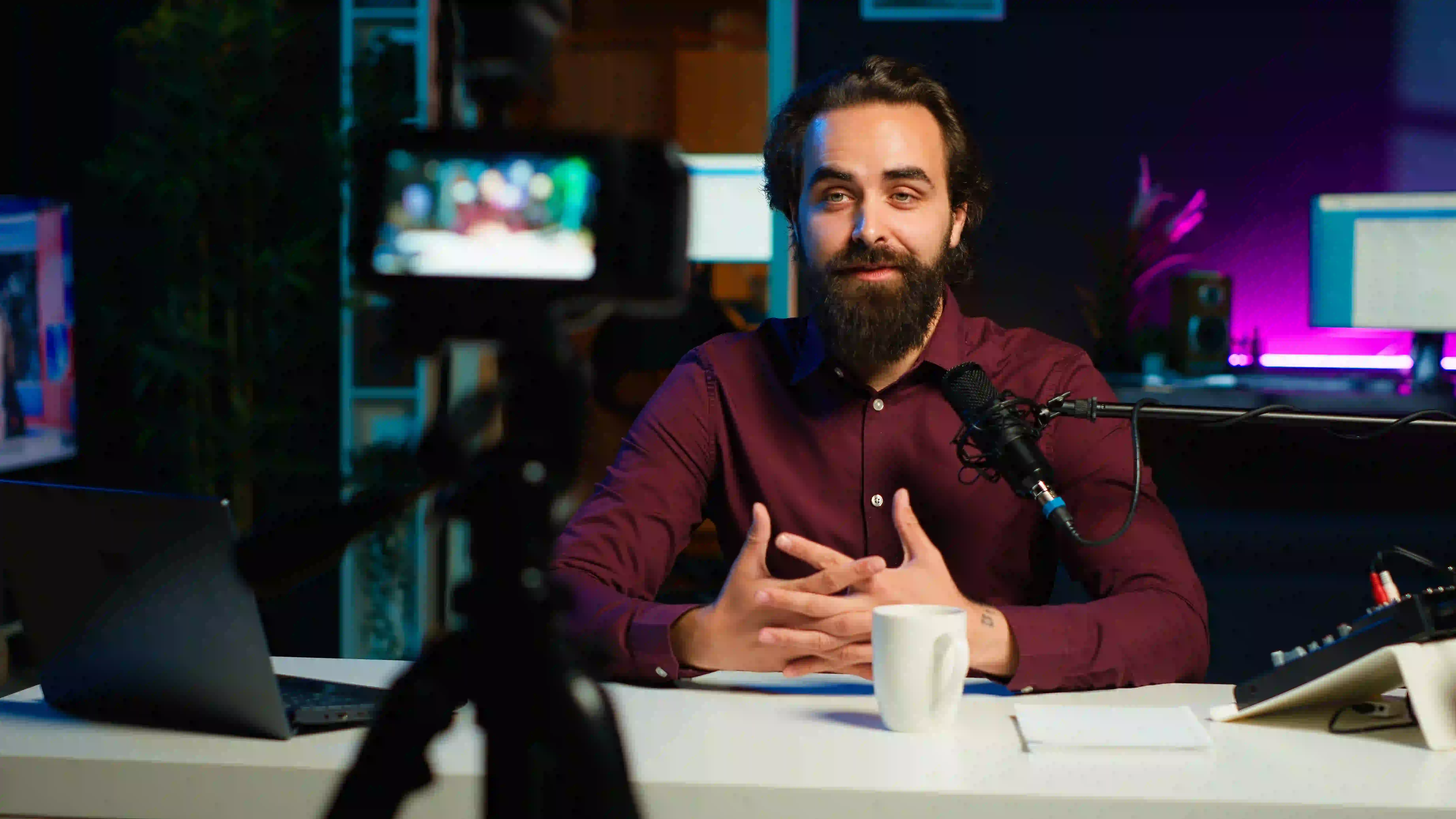 Explainer Video Company vs. Freelancer: What Enterprise Brands Should Know Before Hiring