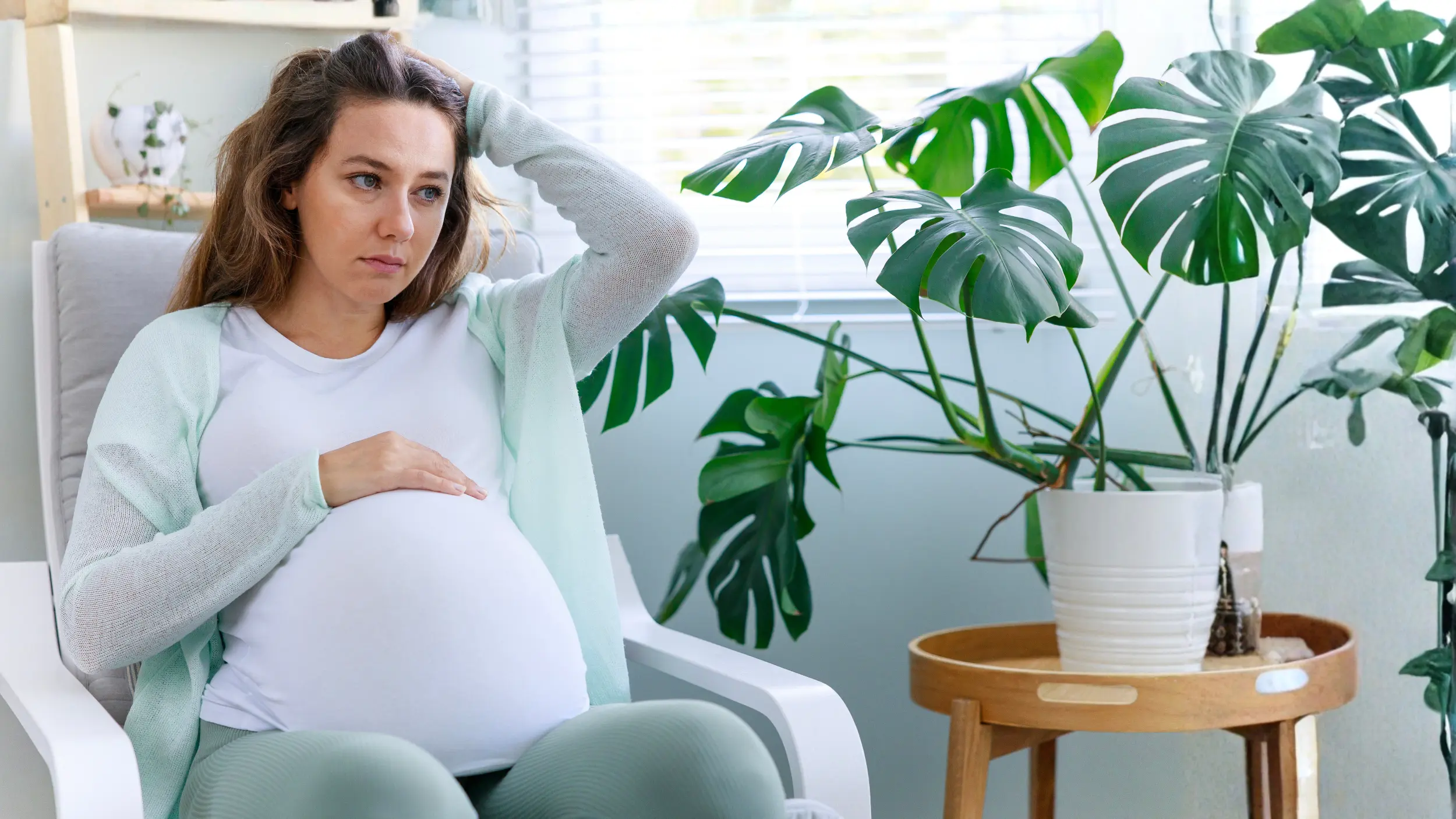 pregnant mother with nausea