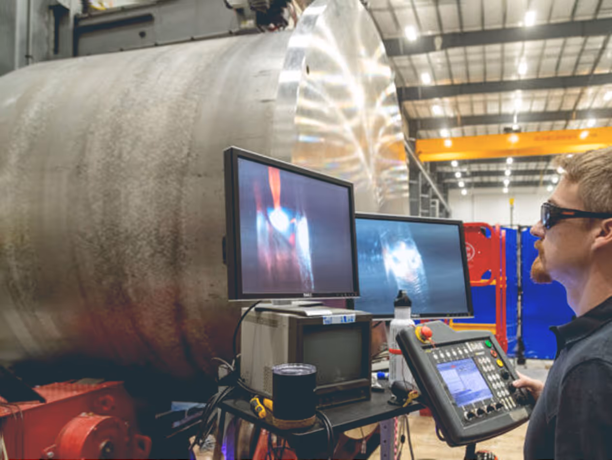 Tech monitoring construction process