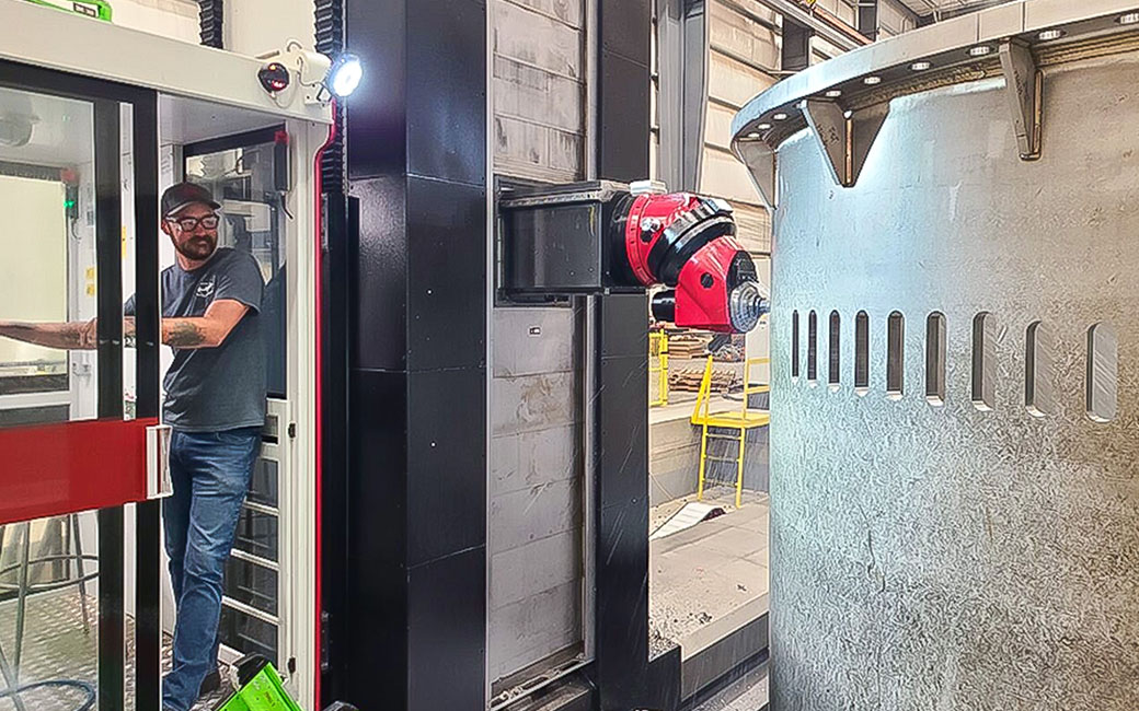 Operator in the FERMAT floor mill