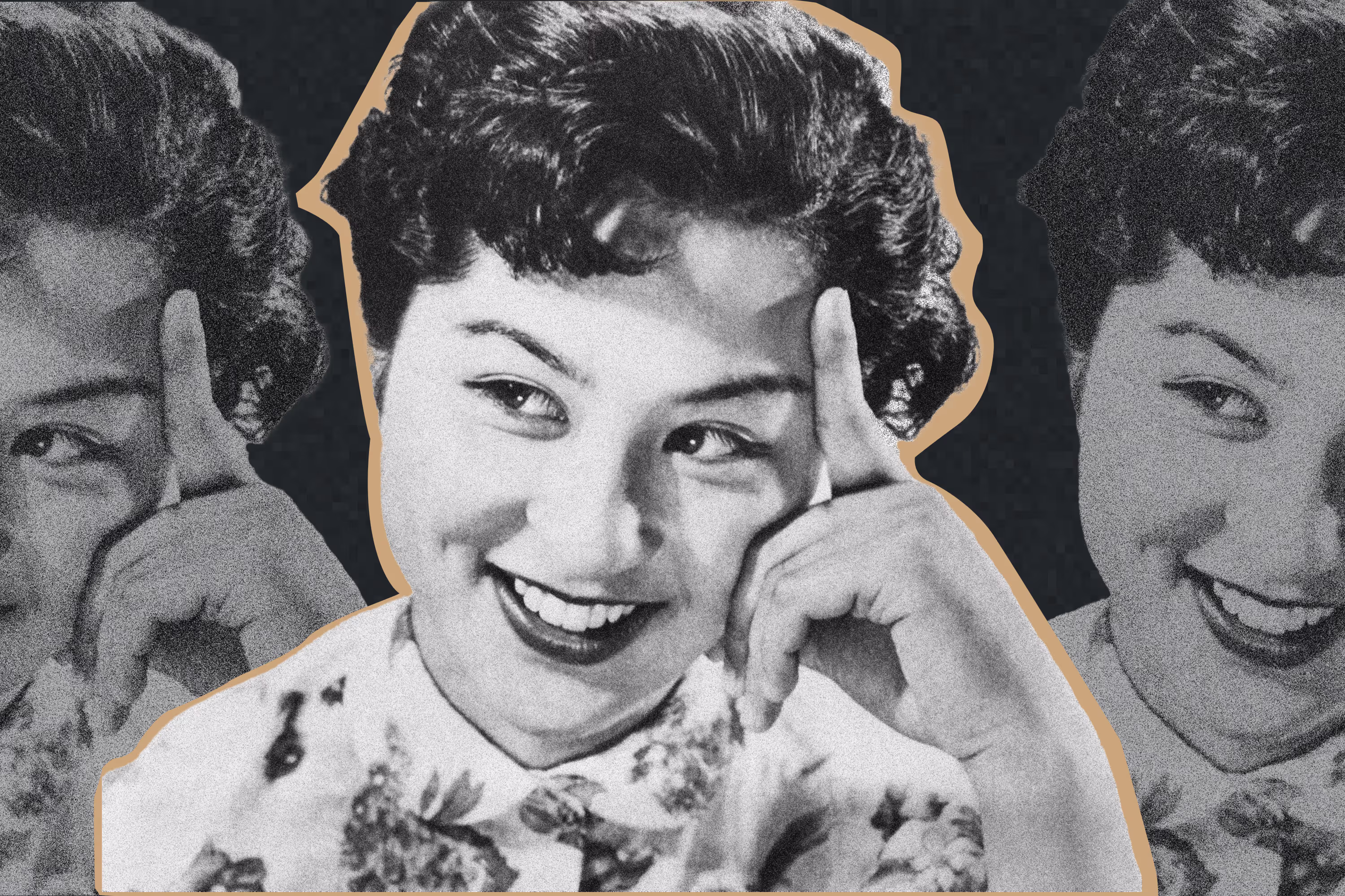 Actriz japonesa Kyoko Kagawa sonriendo con una mano apoyada en la cara.