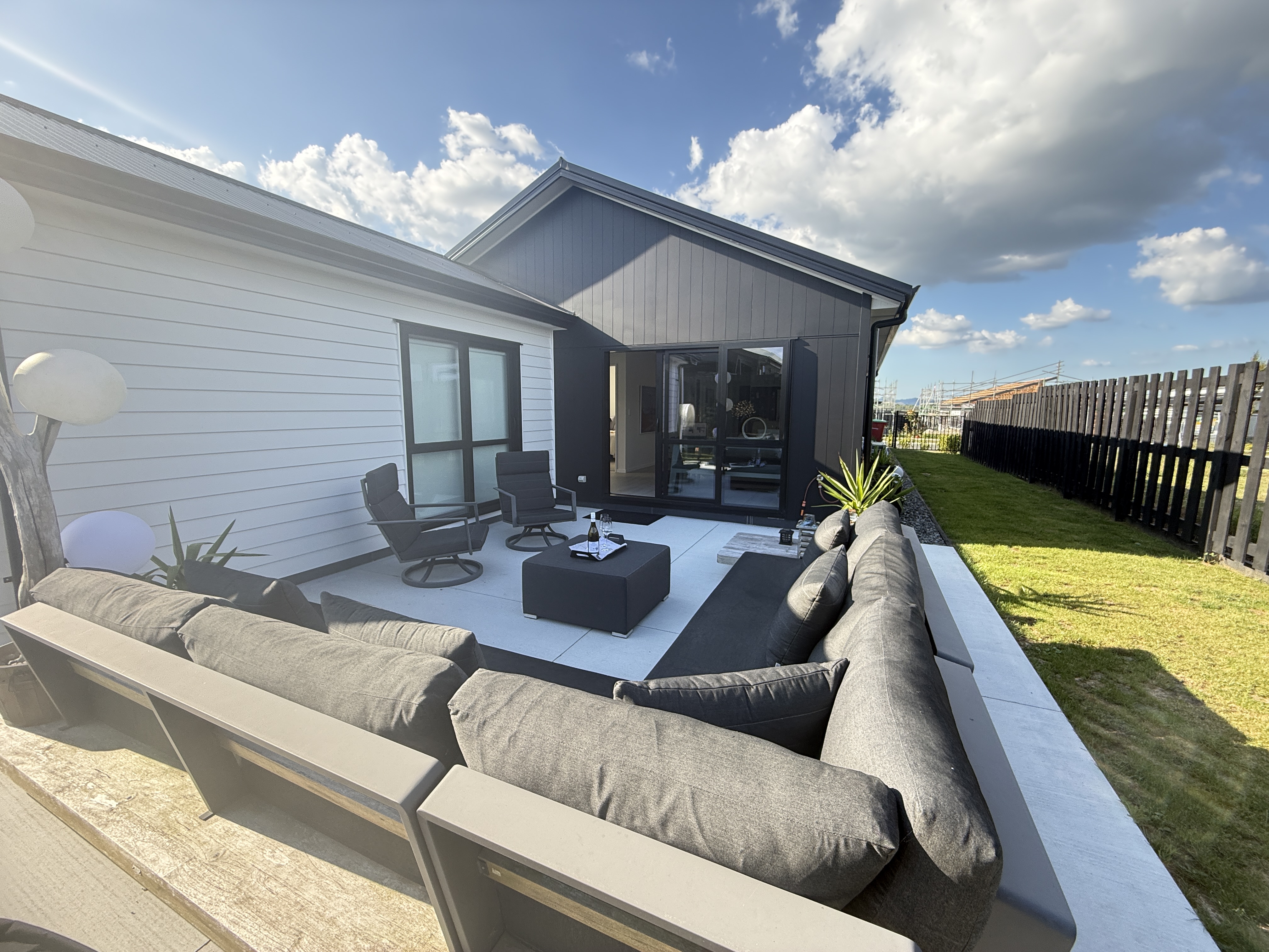 image of direct conversation between client and agent (for a property management company)