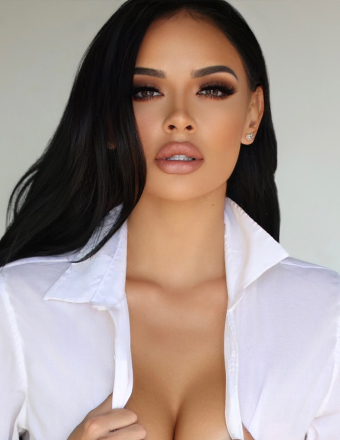 Stefanie J