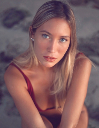 Violeta C