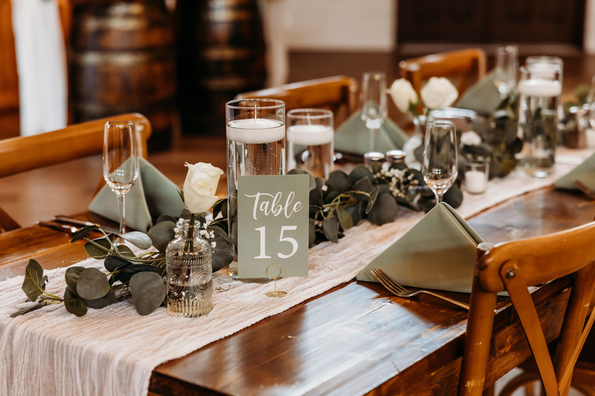 table Brookside Barn