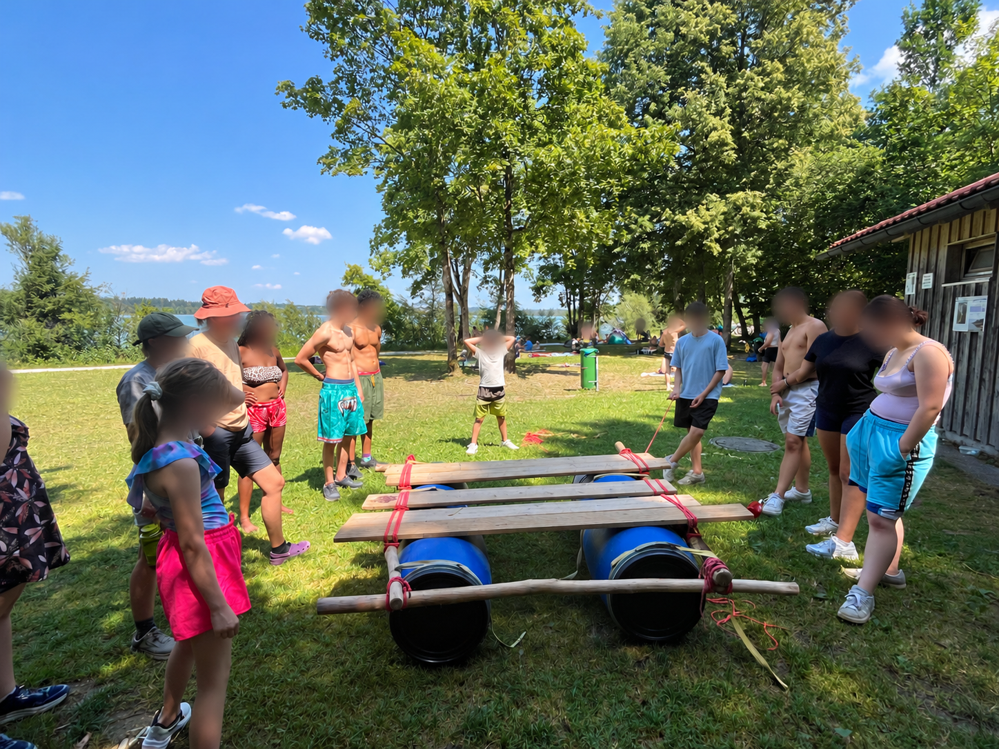Alle in einem Boot – Teambuilding in unseren Wohngruppen