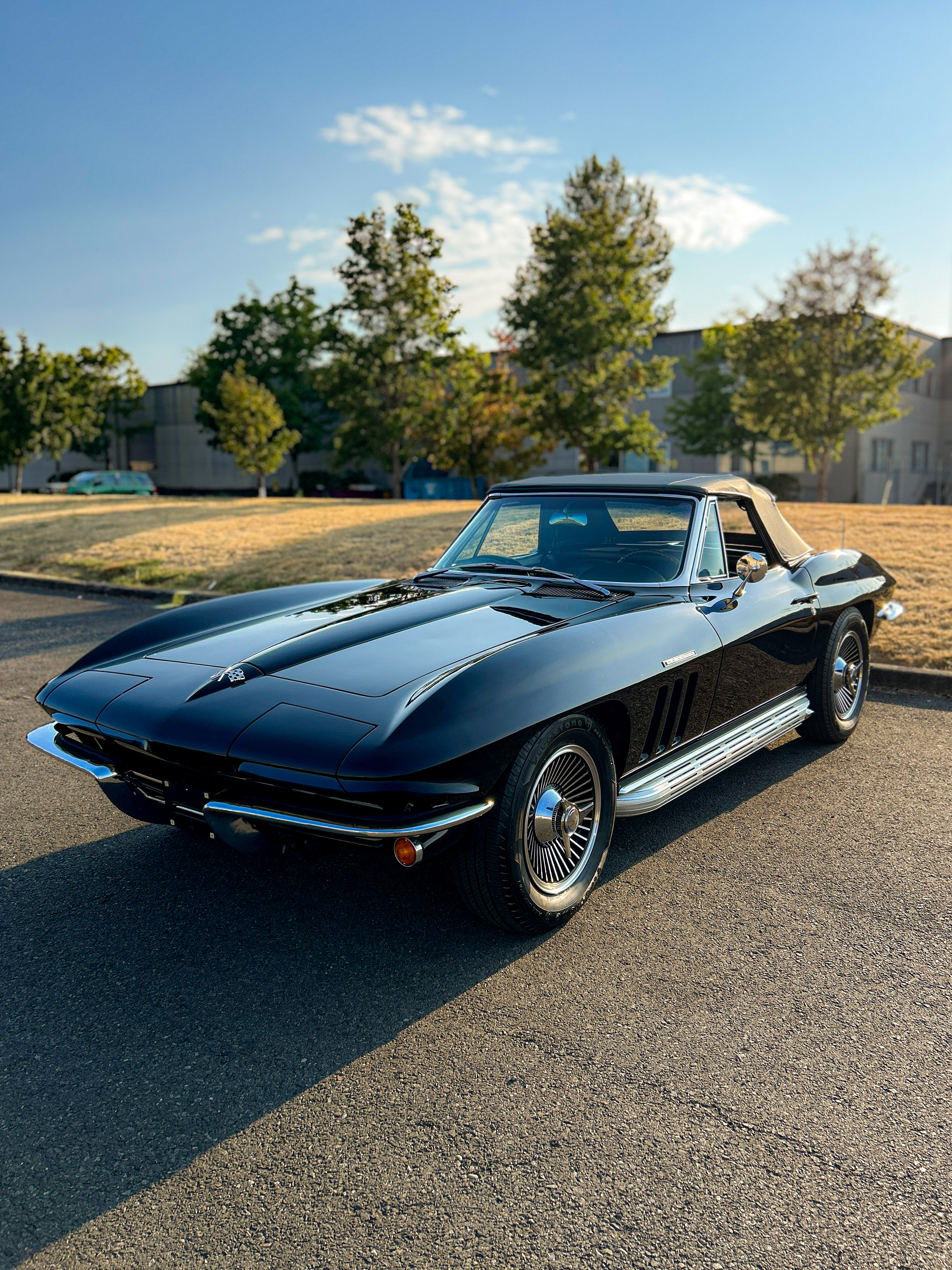 image of a car exterior detailing service