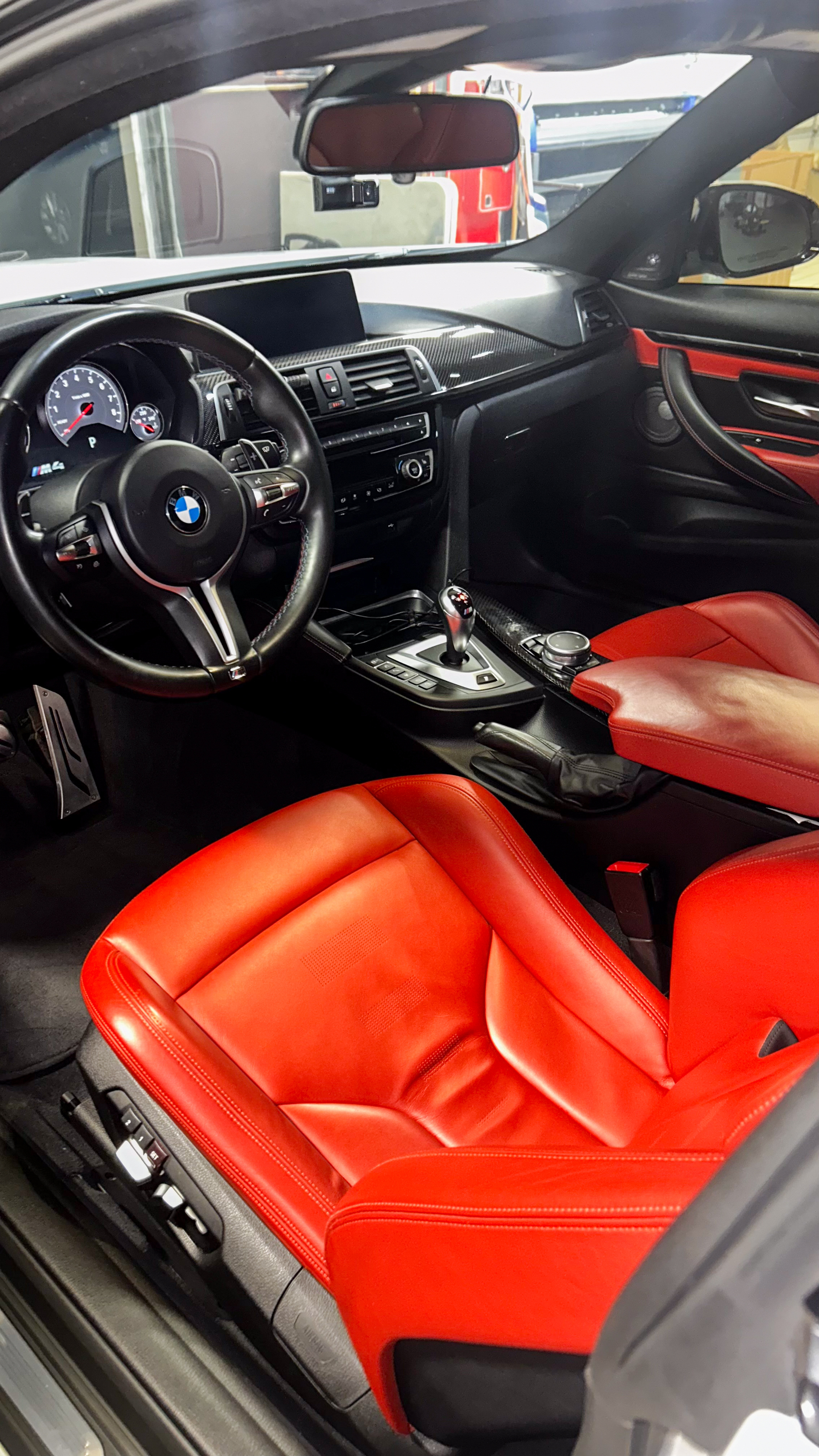 image of air conditioning repair (for an automotive service)