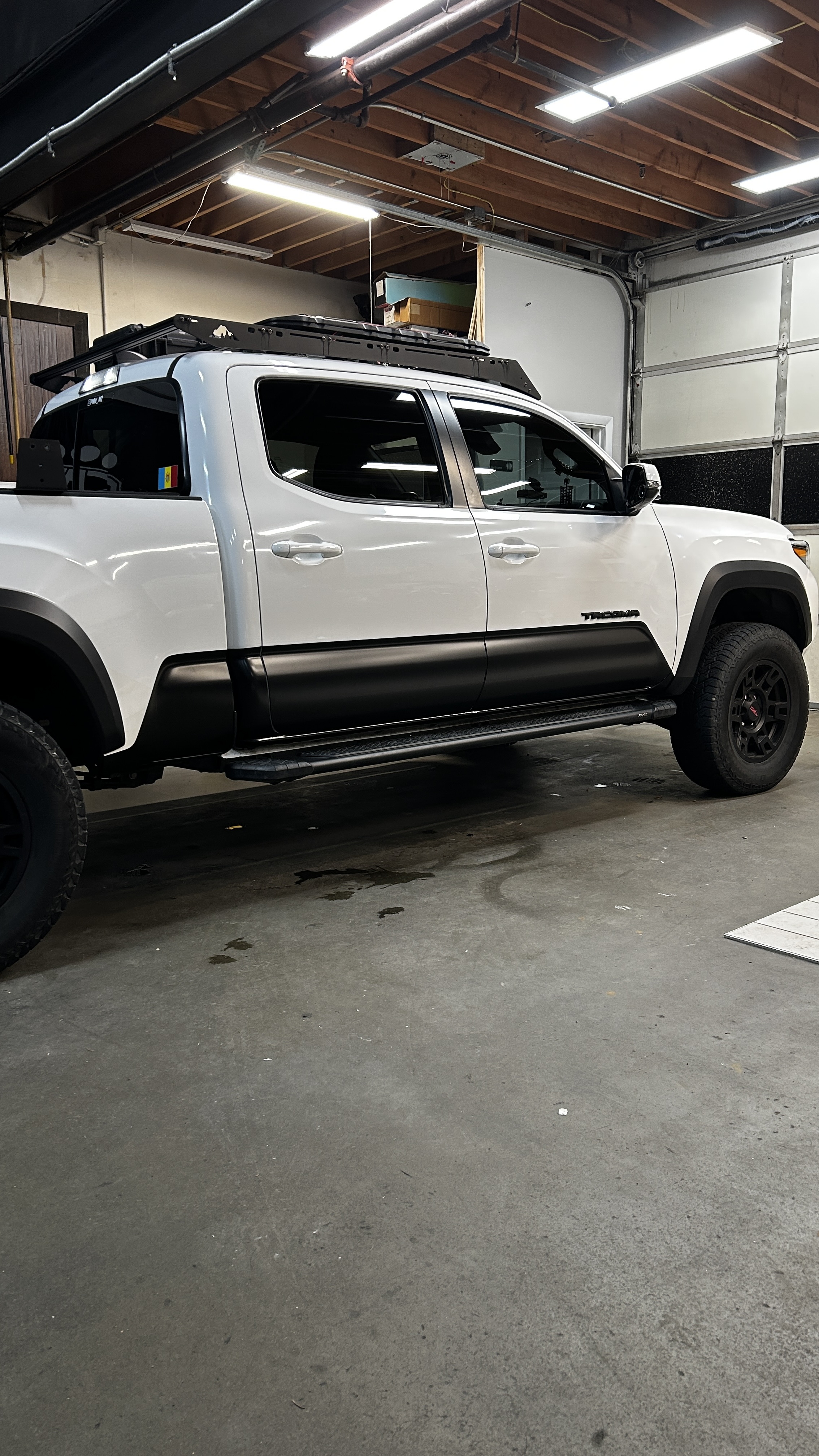 [background image] image of modern auto shop