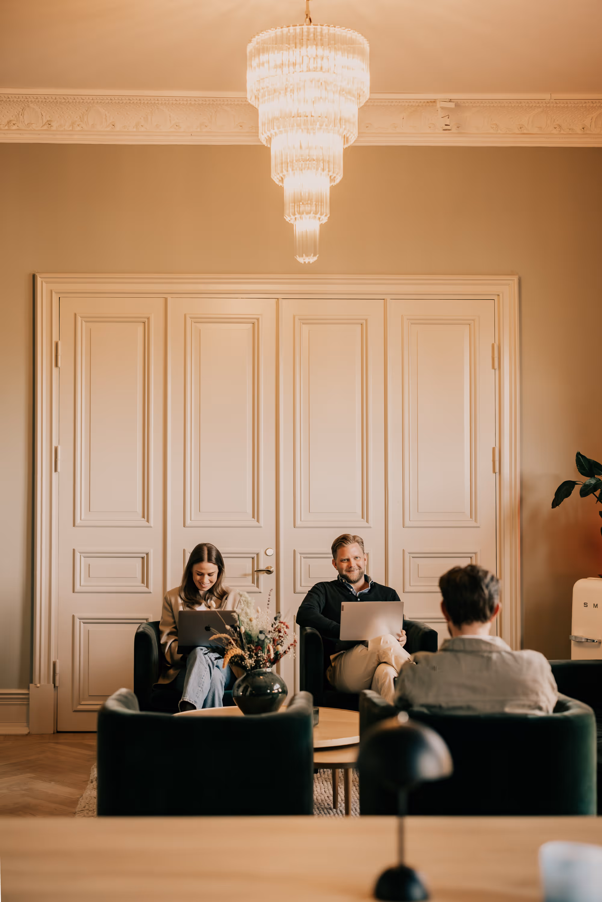 The goodfeed team in a sofa