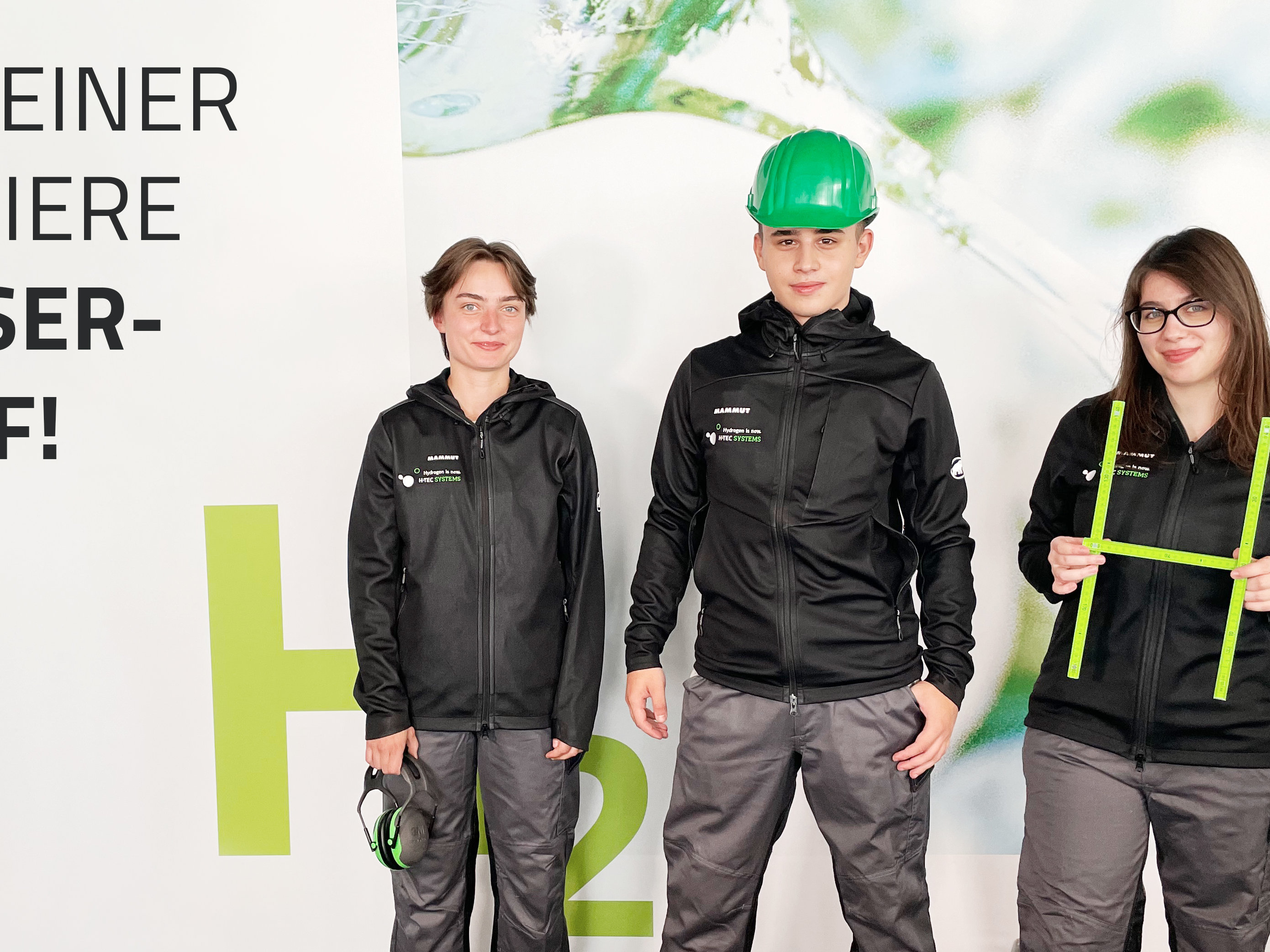 Am ersten Ausbildungstag wurden die h-tec systems berufseinsteiger*innen begrüsst. v.l.n.r. josefin schmid, luka kokalovic & isabel Graf (©HTEC-Systems)