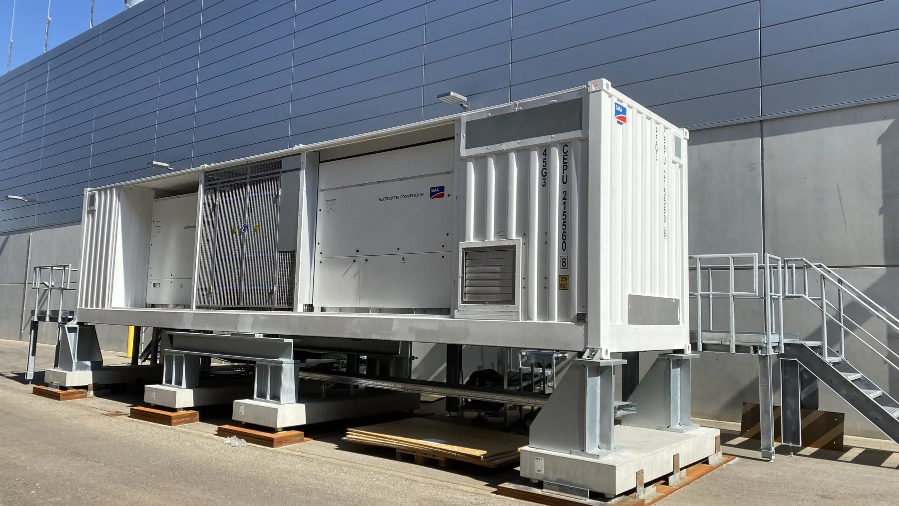 Demonstration Plant Energy Storage