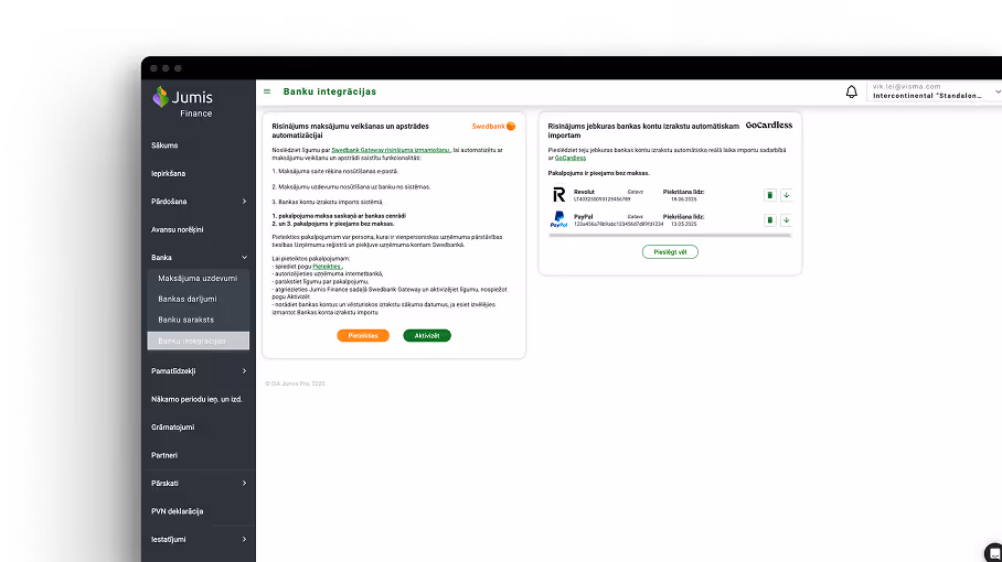 The bank integration settings interface in the Jumis Finance platform, shown in Latvian.