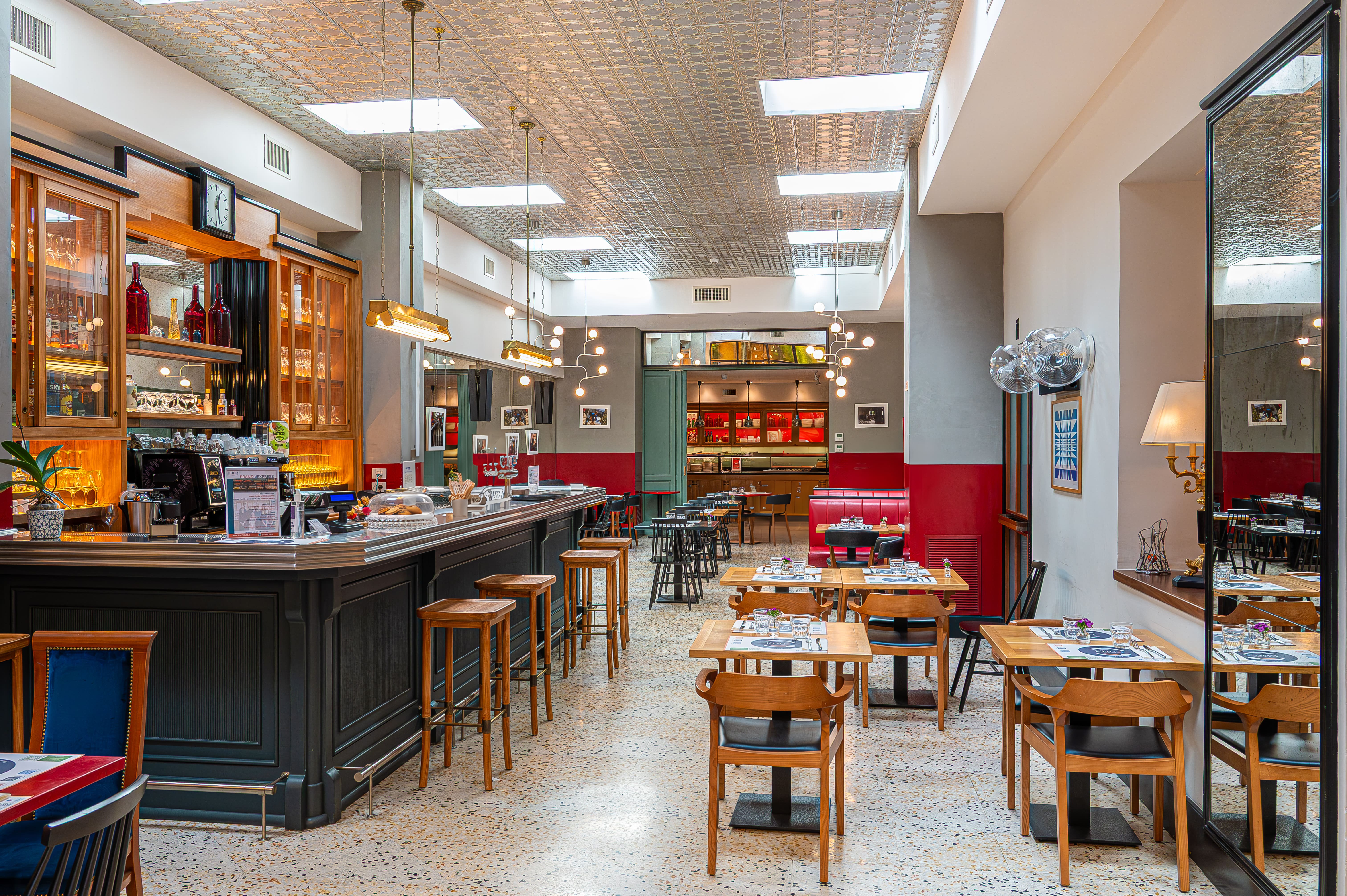 Restaurant diner