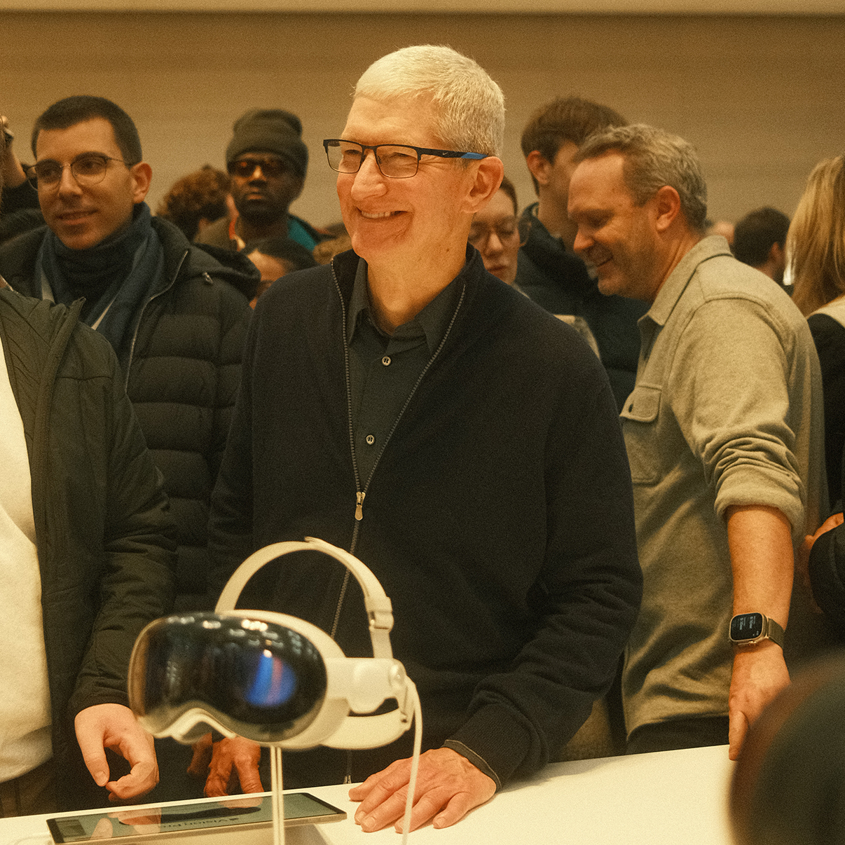 Apple Vision Pro - TheiCollection