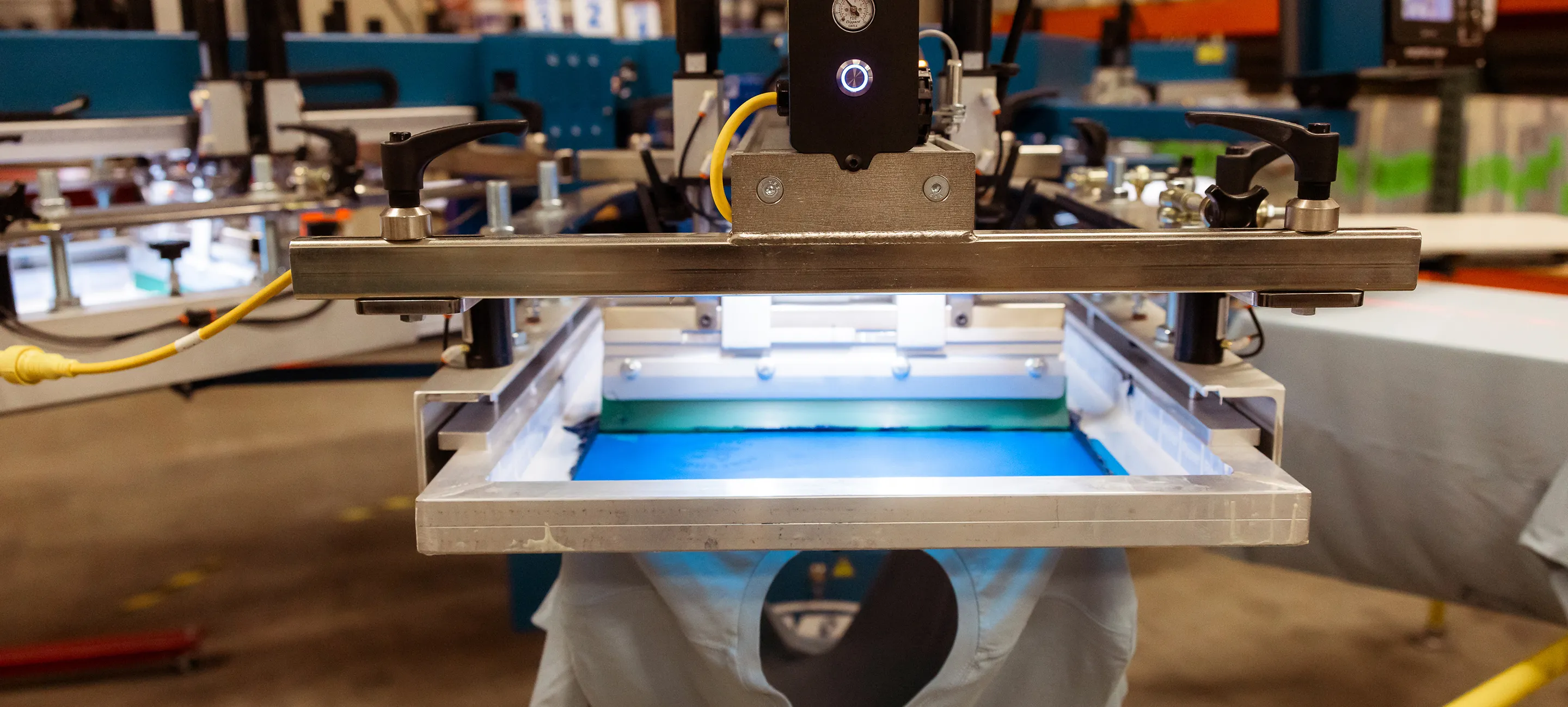 Automatic screen printing machine