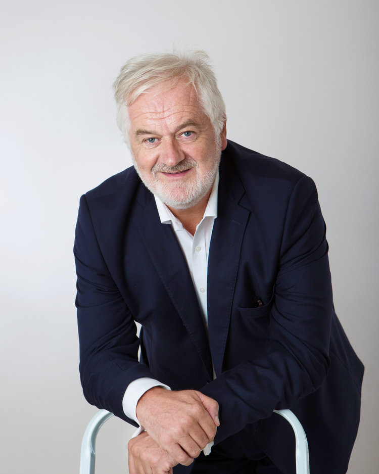 image of a collaborative workspace (for a b2b saas)