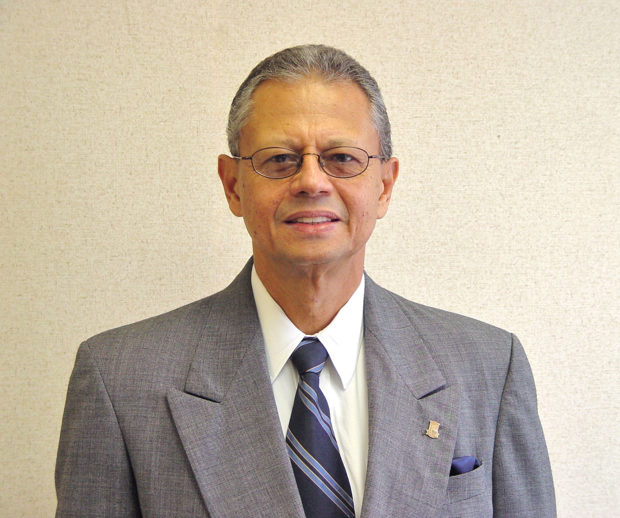 Retrato oficial de Luis M. Malpica Rodríguez