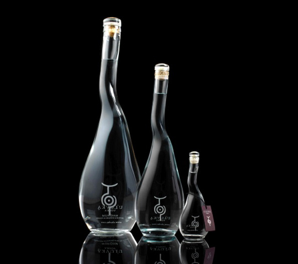 Uluvka, U'Luvka, russian vodka, 25 Amazing Bottle Packaging Design examples, packaging design, packaging design inspiration, design inspiration, cool bottles, vodka bottles, spirits bottles, gin bottle design, vodka bottle design, best bottle designs, product design, graphic design, t shirt printing UK, screen printing UK, screen printing onto bottles, how to create a cool bottle label, Printsome blog, russian bottle designs