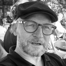 <subject>[headshot] image of customer (for a productivity tools business)</subject>