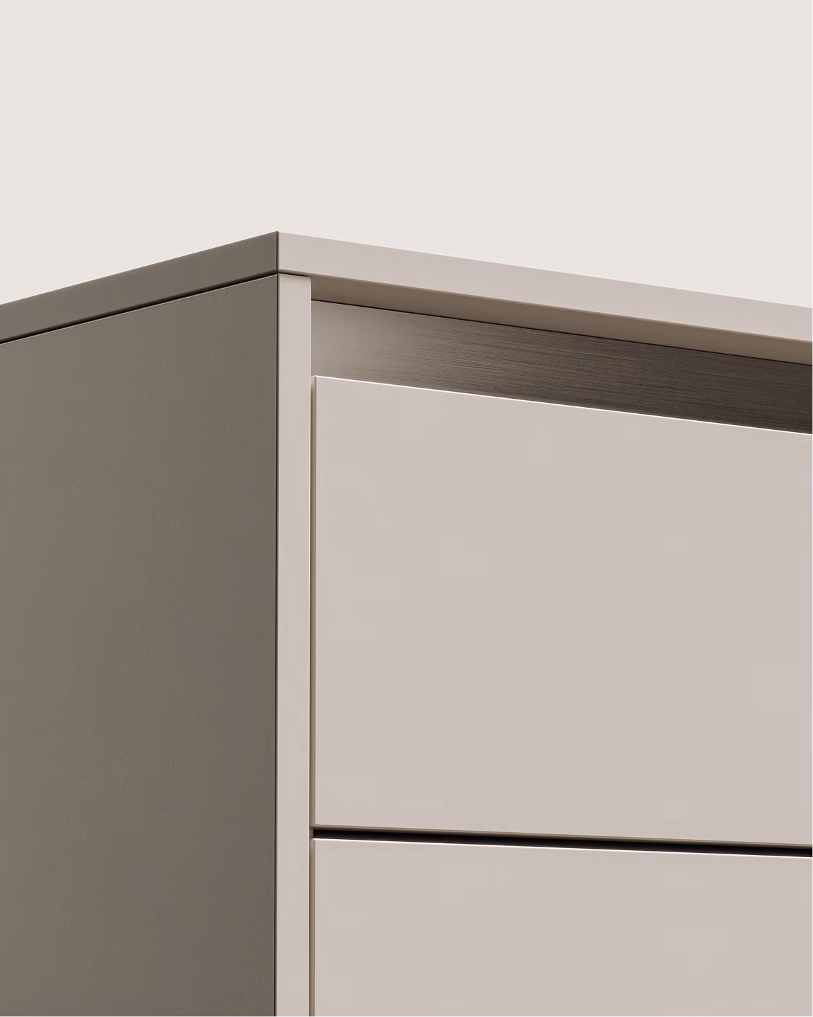 Eckansicht eines minimalistischen grauen Schranks mit glatten Fronten und Griffleiste.