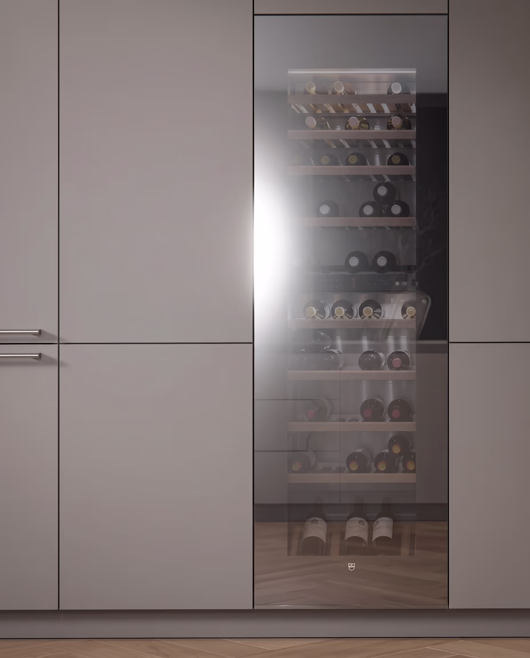 Eingebauter schwarzer Siemens-Backofen mit zwei Drehreglern in weißer Küchenfront.