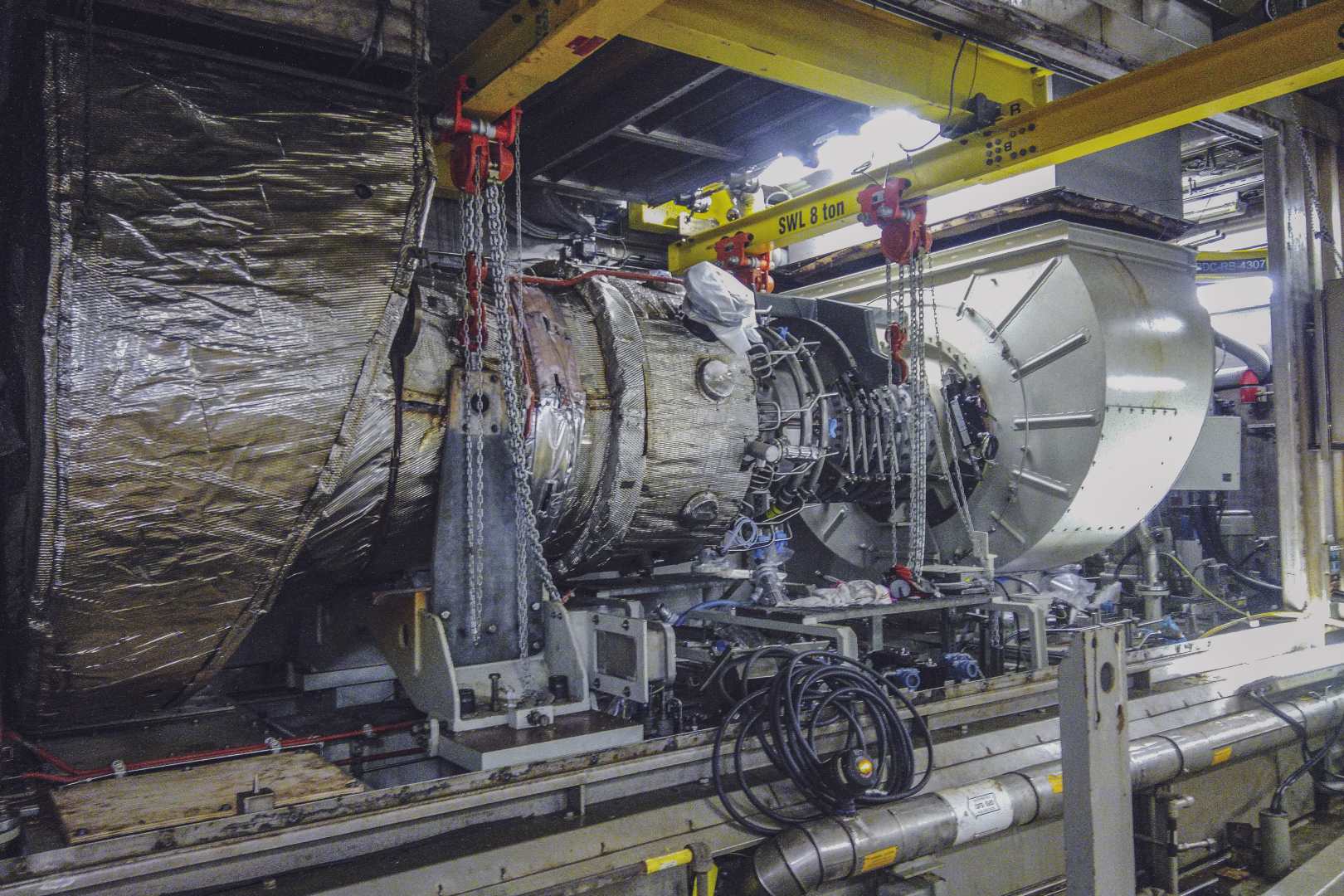 Large offshore gas compression train