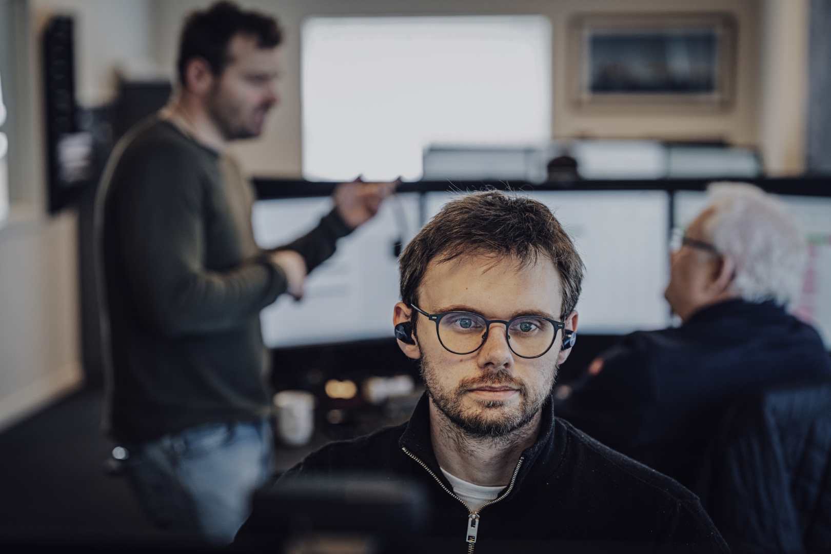 People consulting internally.